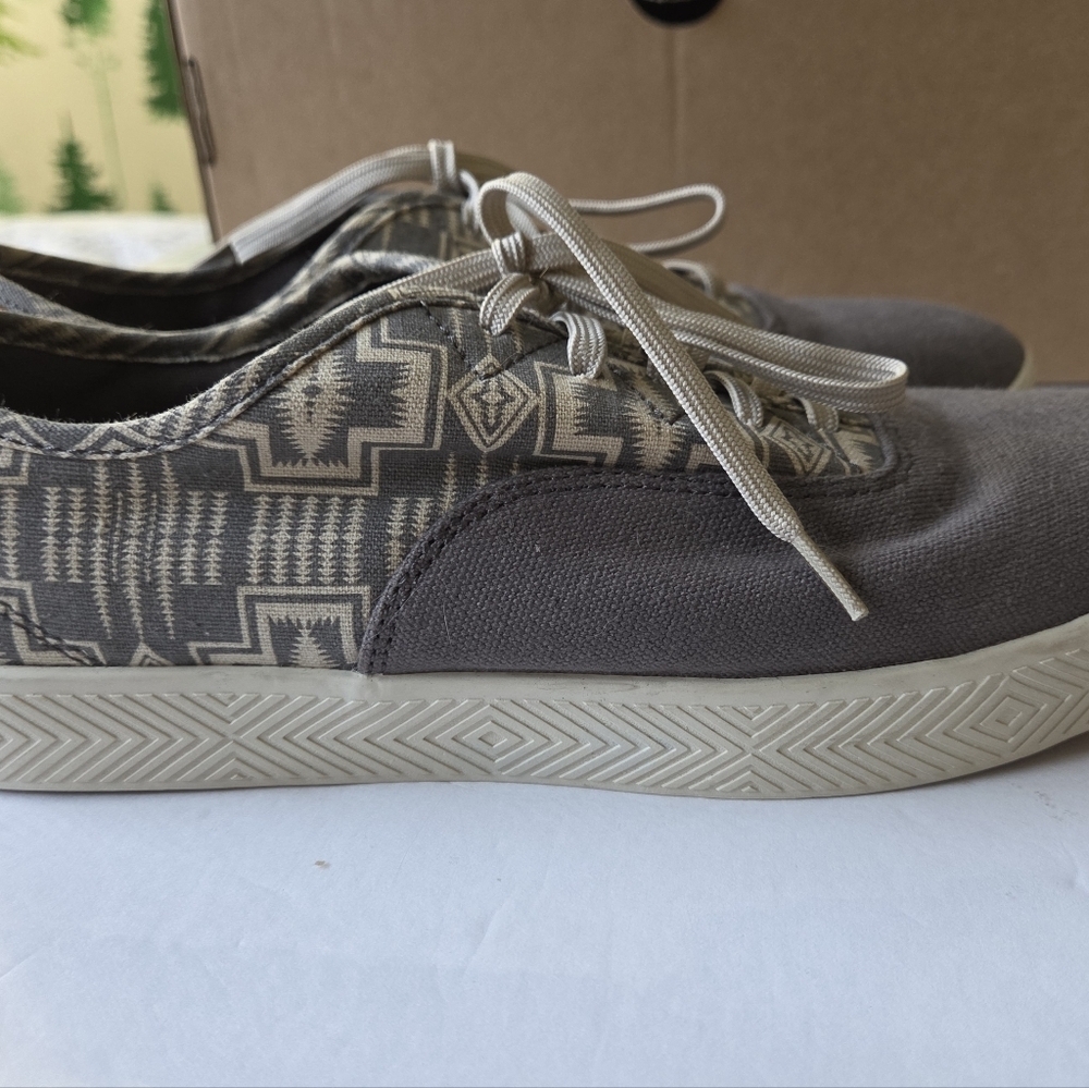 Gray Pendleton Cape Coral Canvas Sneakers - Picture 5 of 10